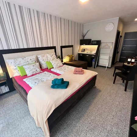 Privat Air - Pavcina Lehota Apartman Lipótszentmiklós Kültér fotó