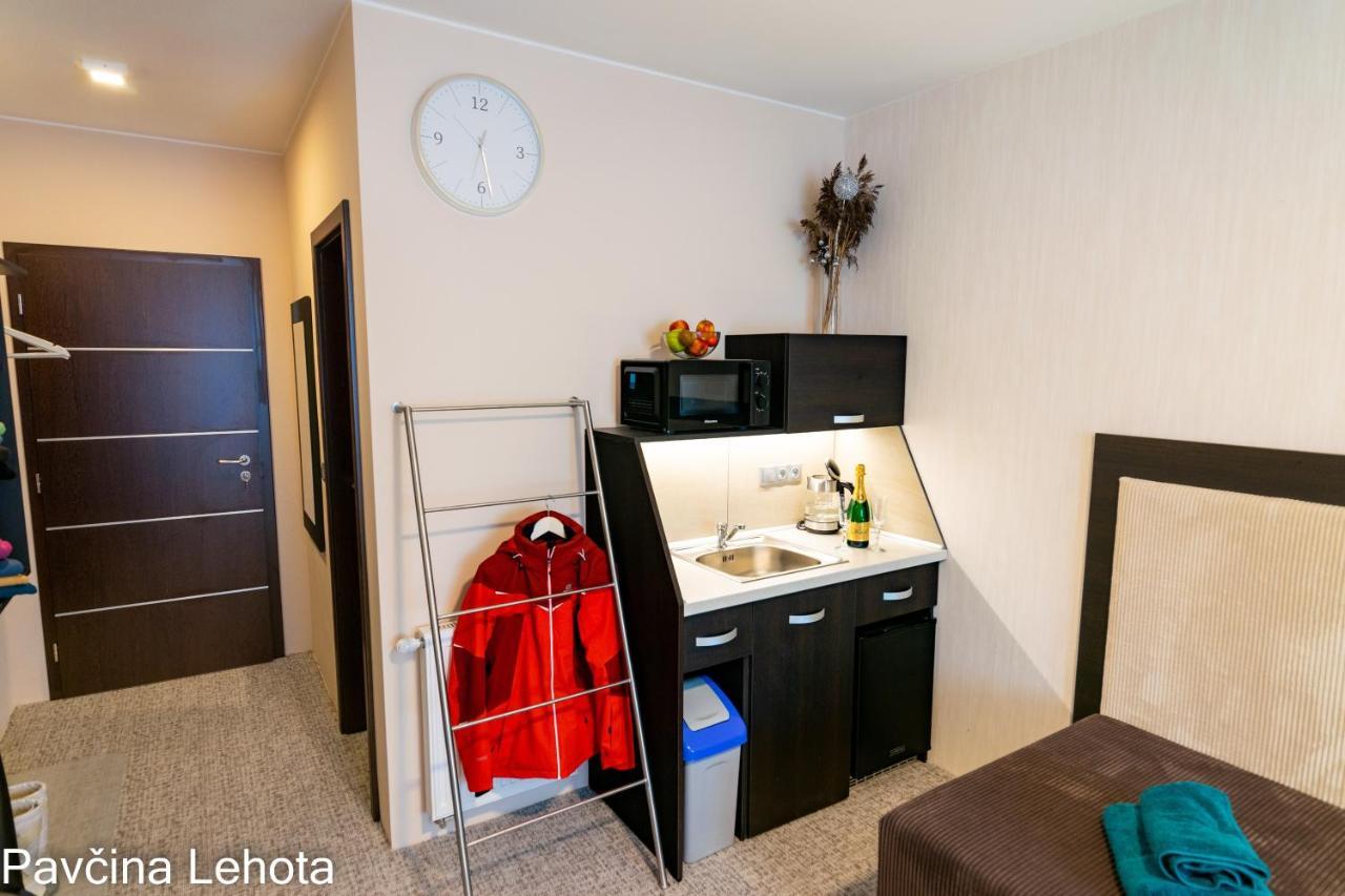 Privat Air - Pavcina Lehota Apartman Lipótszentmiklós Kültér fotó